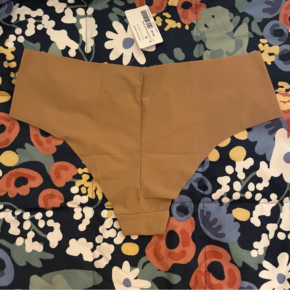 NWT Athleta Incognita Cheeky Bikini Practically Invisible Lines Brief - Picture 3 of 8